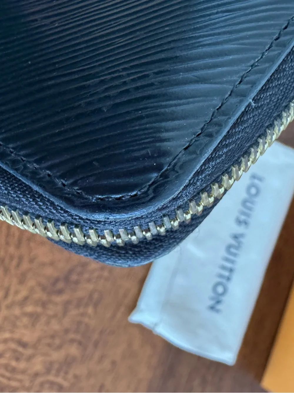 Louis Vuitton Black Epi Love Lock Zippy Wallet with COA, Dust Bag and Box - EUC
